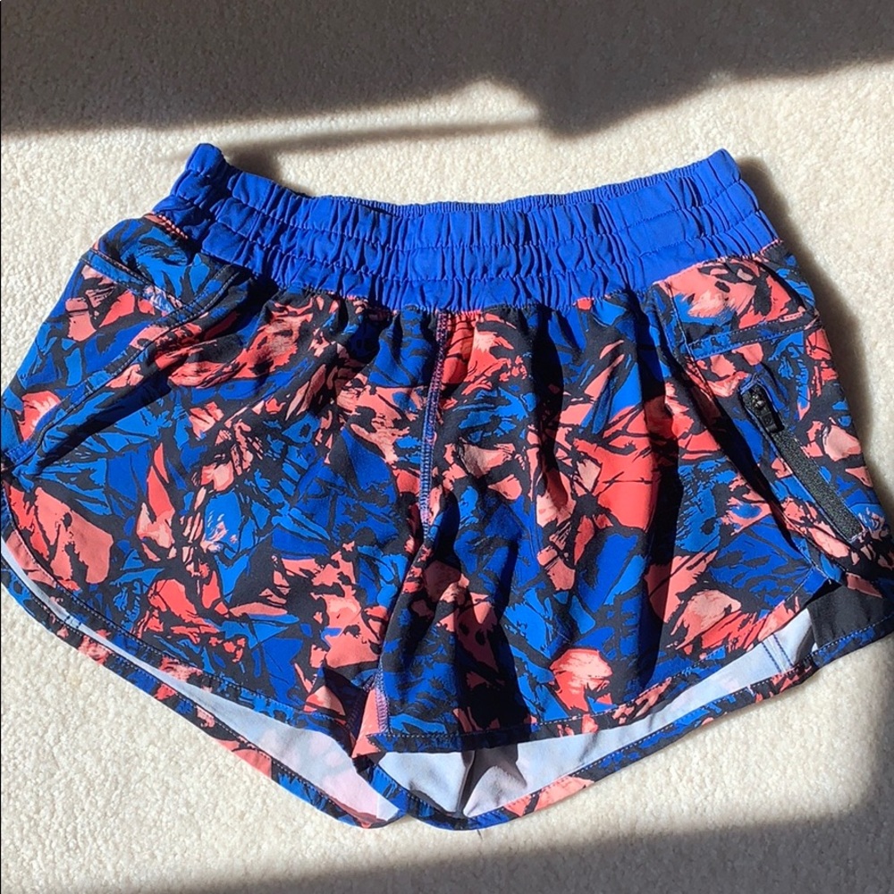 RARE - Lululemon tracker shorts sz 8